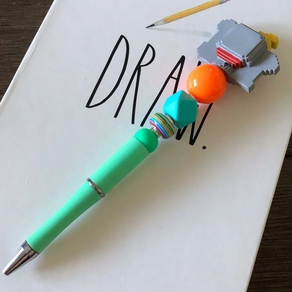 Disney Doorables: Dumbo: Dumbo pixel handmade beaded pen
